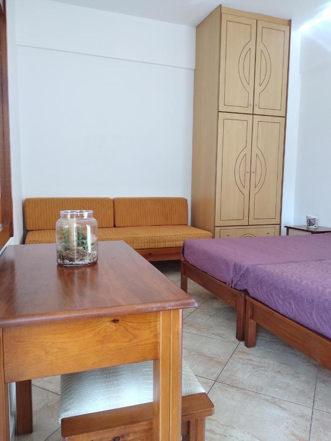 Ton Mari Apartments Палеохора Экстерьер фото