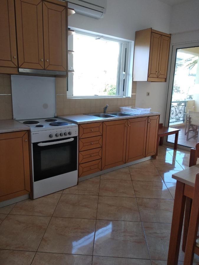 Ton Mari Apartments Палеохора Экстерьер фото