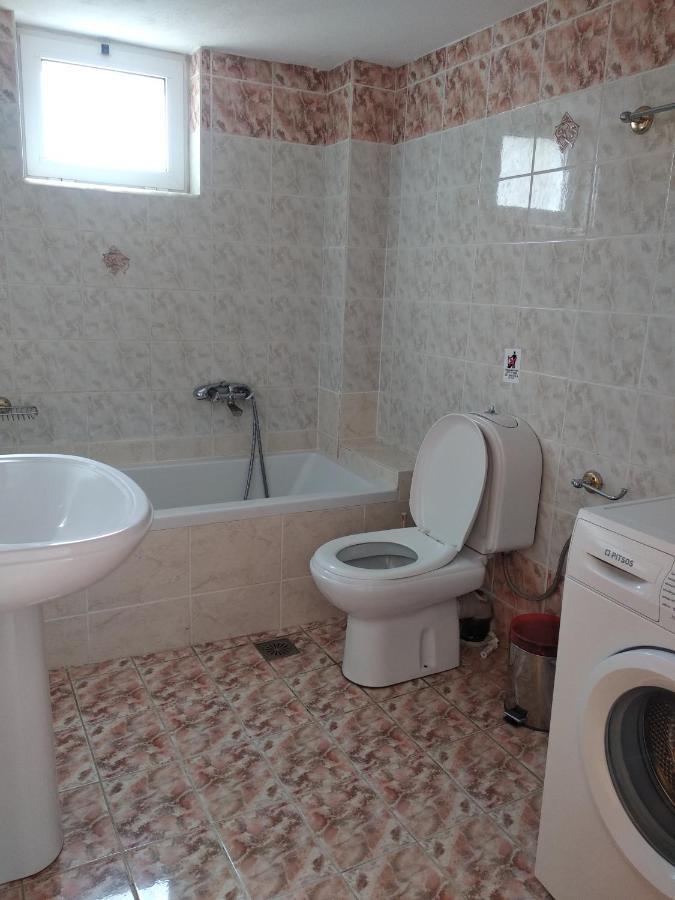 Ton Mari Apartments Палеохора Экстерьер фото