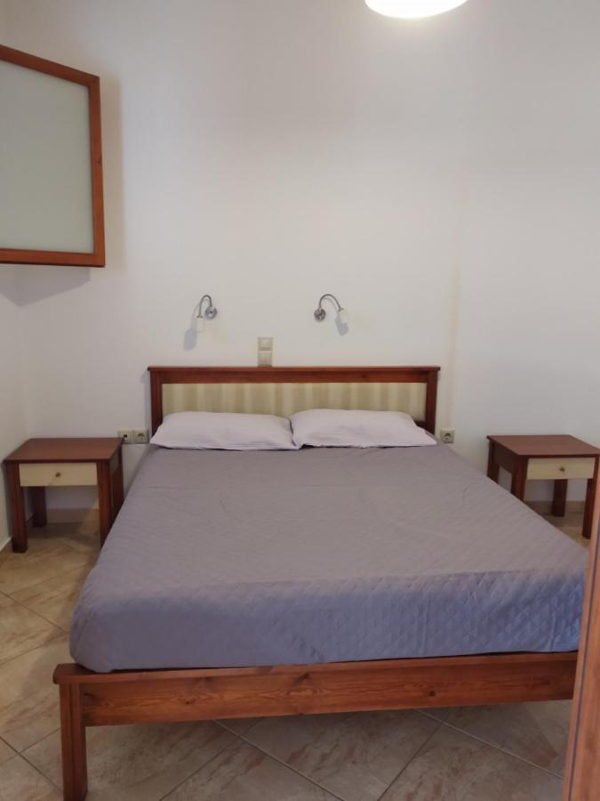 Ton Mari Apartments Палеохора Экстерьер фото