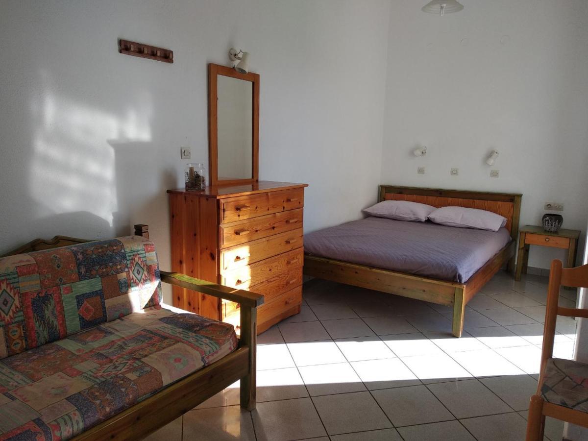Ton Mari Apartments Палеохора Экстерьер фото